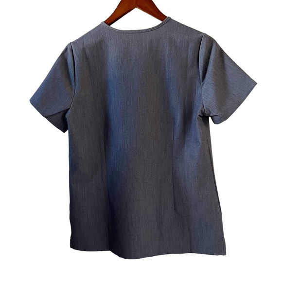 Figs NEW Catarina One Pocket Scrub Top In Gray Size S - Picture 6 of 13